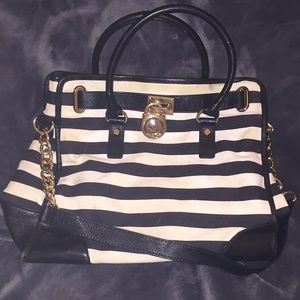 Michael Kors Black & White shoulderbag